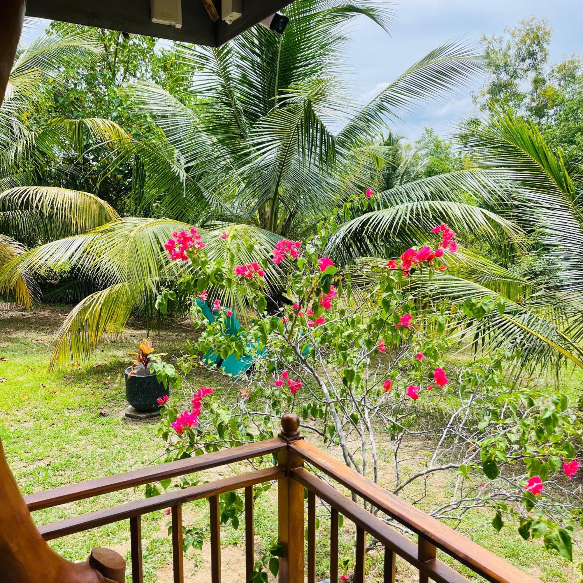 Hanguk Lanka Lagoon Villa Тангале Екстериор снимка