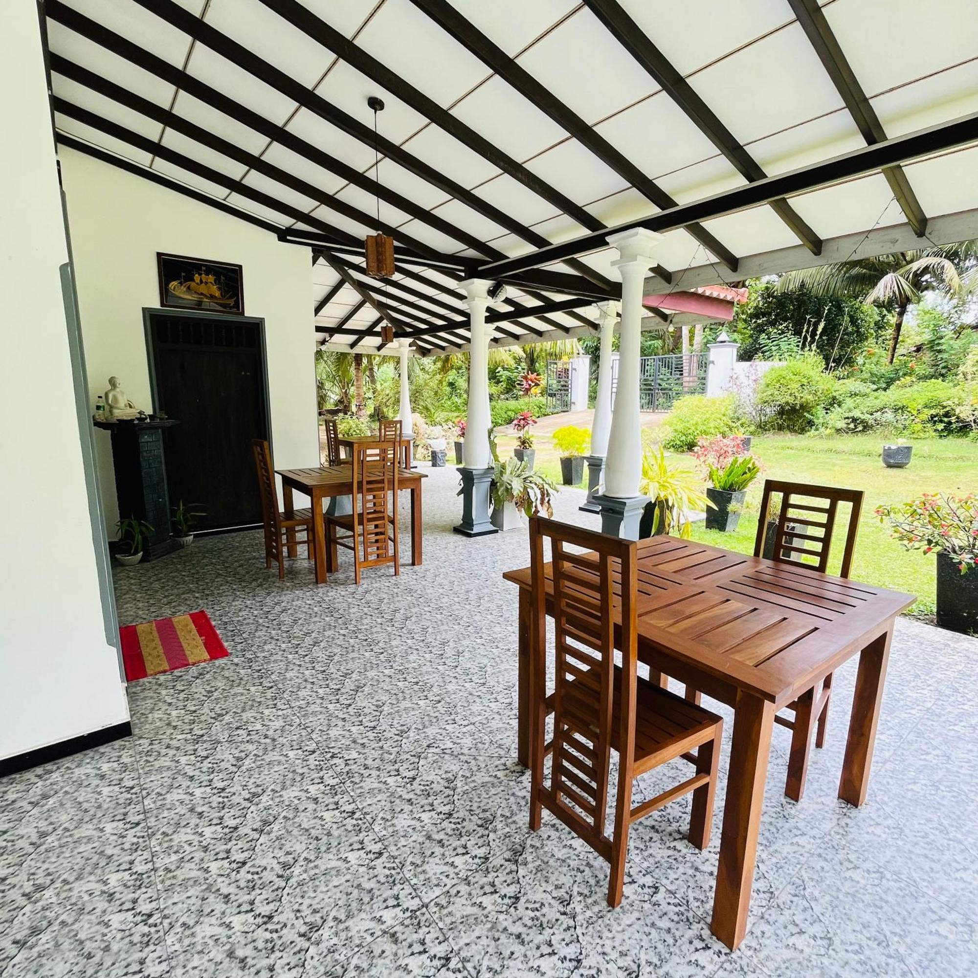 Hanguk Lanka Lagoon Villa Тангале Екстериор снимка