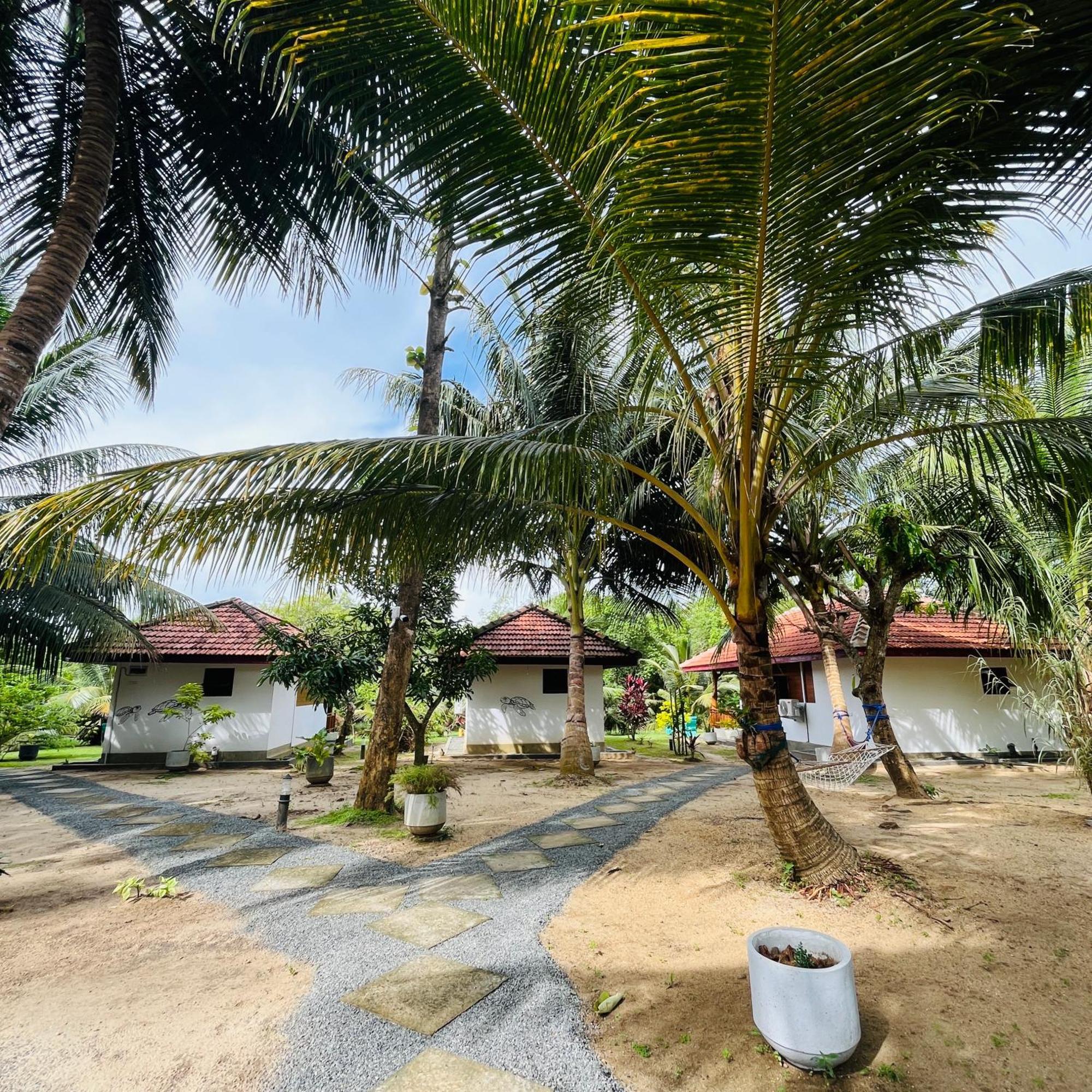 Hanguk Lanka Lagoon Villa Тангале Екстериор снимка
