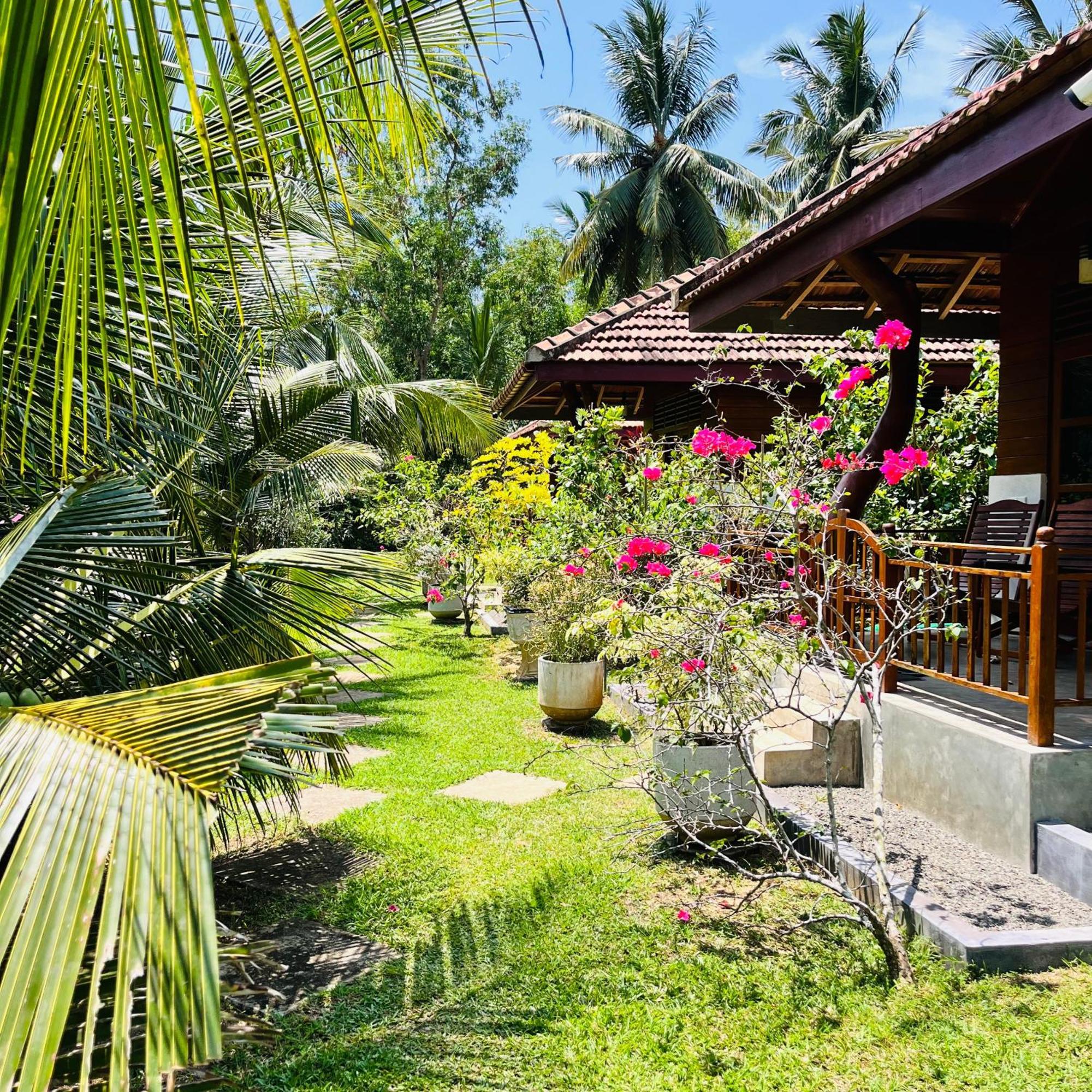 Hanguk Lanka Lagoon Villa Тангале Екстериор снимка