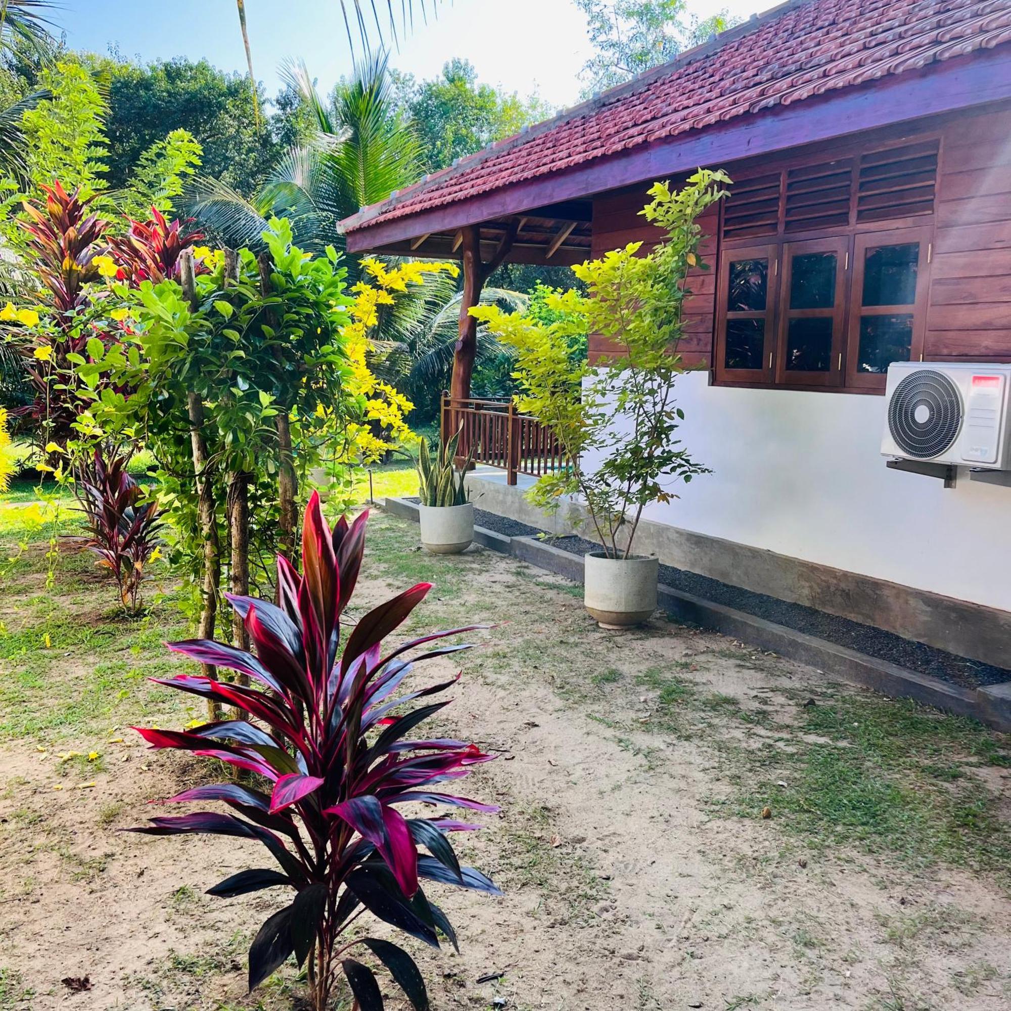 Hanguk Lanka Lagoon Villa Тангале Екстериор снимка